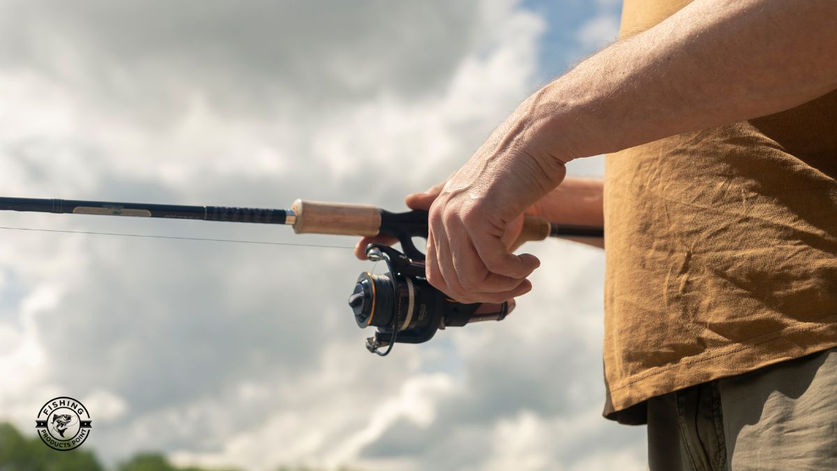 How To Hold a Spinning Reel